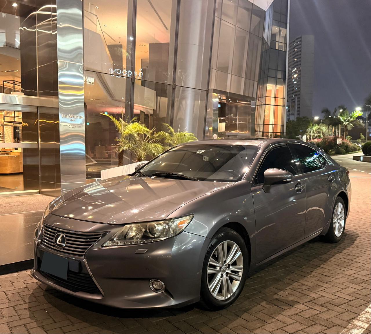 Lexus ES 350 — 1 / 5