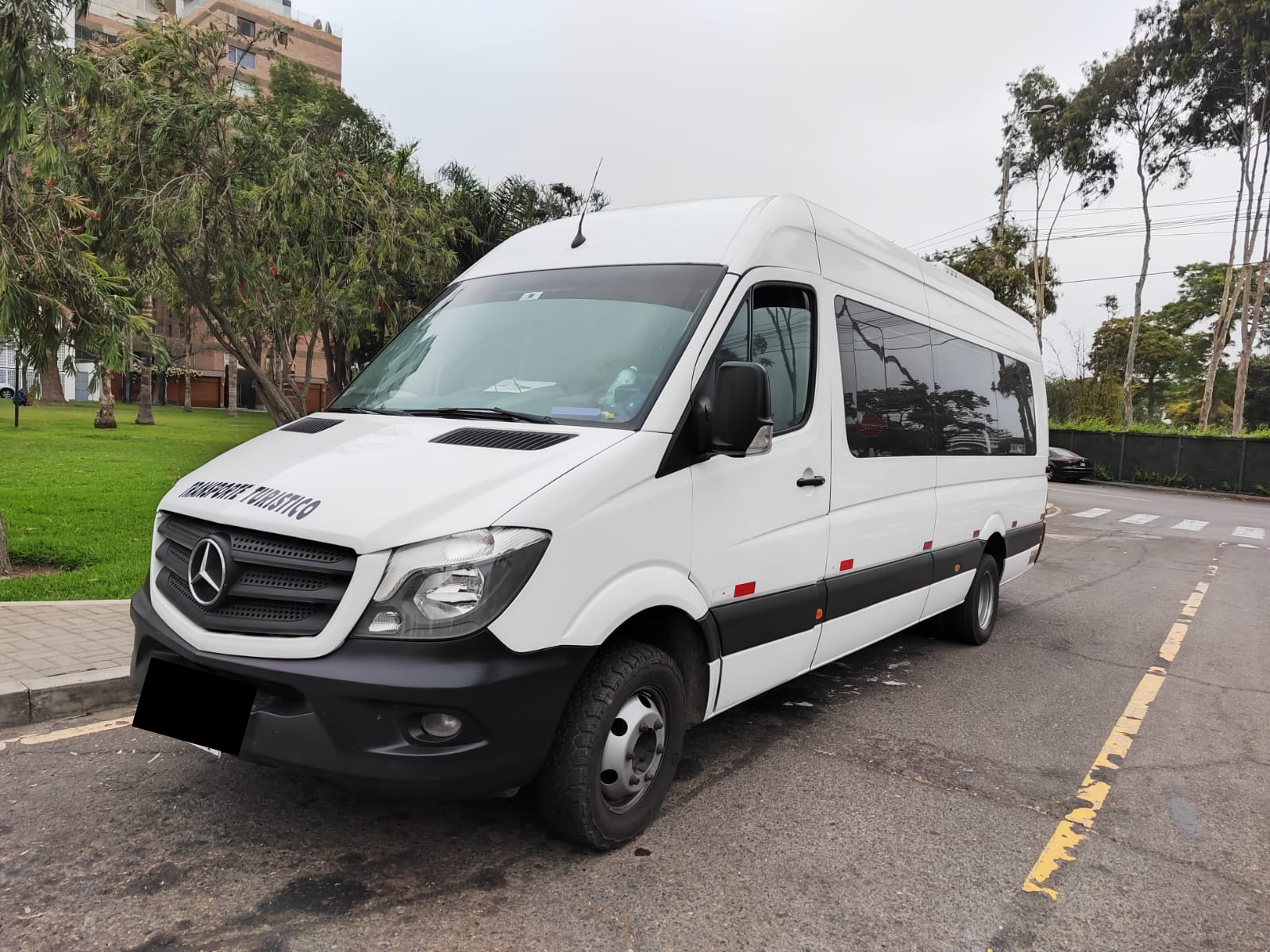 Mercedes-Benz Sprinter — 1 / 7
